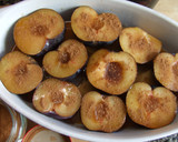 Foto del paso 3 de la receta: Ciruelas asadas con crema de lima