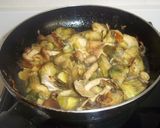 Foto del paso 3 de la receta: Pollo asado, alcachofas y bolets