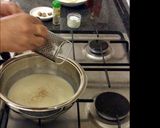 Foto del paso 2 de la receta Huevos con bechamel y atún AMC