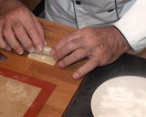 Foto del paso 8 de la receta: Huesos de Santo (Mazapán)