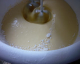 Foto del paso 5 de la receta: Cupcakes de yogur con chips de chocolate y dulce de leche