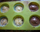 Foto del paso 10 de la receta: Cupcakes de yogur con chips de chocolate y dulce de leche