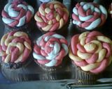 Foto del paso 9 de la receta: Cupcakes decorados y personalizados