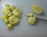 Foto del paso 1 de la receta: Ensalada de patata y cebolla caramelizada