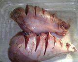 Foto del paso 1 de la receta: Piernas de pavo guisadas con licor de naranja