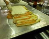 Foto del paso 5 de la receta: Espárragos rellenos de salmón al horno