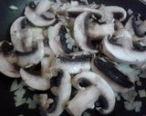Foto del paso 8 de la receta: Champignones de París revueltos