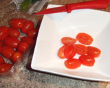 Foto del paso 1 de la receta: Tomates baby con mozzarella y brotes variados