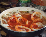 Foto del paso 4 de la receta: Anillas de calamar guisado con bacon