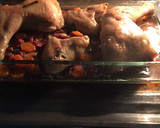 Foto del paso 4 de la receta: Pollo al horno con verduritas fácil 