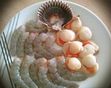 Foto del paso 2 de la receta: Zamburiñas y langostinos en salsa de vieiras