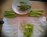Foto del paso 1 de la receta: Tallarines con bacon y espárragos verdes