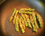 Foto del paso 9 de la receta: Tallarines con bacon y espárragos verdes