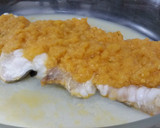Foto del paso 6 de la receta: Congrio al horno en salsa de cava, manzana, hierbas y pimentón