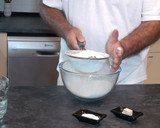 Foto del paso 1 de la receta: Pan cocido en cazuela o cocotte