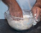 Foto del paso 2 de la receta: Pan cocido en cazuela o cocotte
