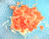 Foto del paso 2 de la receta: Ensalada de repollo con salsa y pimienta rosa