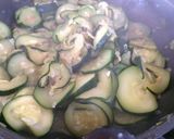 Foto del paso 4 de la receta: Tortilla de zapallitos italianos