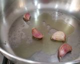 Foto del paso 1 de la receta: Macarrones picantes con atún, receta dos por una