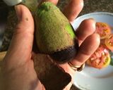 Foto del paso 2 de la receta: Ensalada de tomate y palta