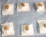 Foto del paso 4 de la receta: Pasteles hojaldrados con mozzarella y nueces
