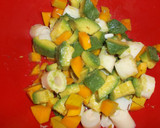 Foto del paso 2 de la receta: Ensalada de rúcula, espinaca, palmito, mango y aguacate (palta)