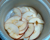 Foto del paso 5 de la receta: Flores de hojaldre y manzana a la canela y melocotón
