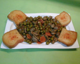 Foto del paso 8 de la receta: Habas con guisantes al Pedro Ximénez y pan frito
