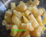 Foto del paso 2 de la receta: Ensalada de papa, huevo, apio y aceitunas