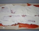 Foto del paso 1 de la receta: Rollitos de hojaldre y salmón