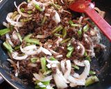 A picture of step 2 of Venison Machaca.