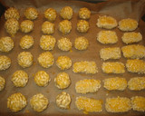 Foto del paso 6 de la receta: Panellets, famosos mazapanes de piñones, café, chocolate, nueces.