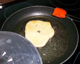 Foto del paso 3 de la receta: Coquetas fritas de masa de pan