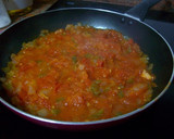 Foto del paso 2 de la receta: Coca de harina y tomate