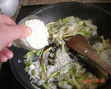 Foto del paso 3 de la receta: Arroz con bacalao y coliflor