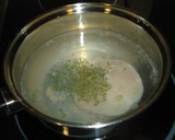 Foto del paso 2 de la receta: Ensalada de pescado con queso