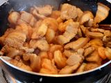 Tôm rang thịt ba chỉ (cháy cạnh)