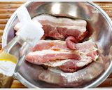 รูปขั้นตอนการทำที่ 3 ของ หมูสามชั้นทอดน้ำปลา