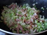 Pasta với sốt thịt bò và bí đỏ 