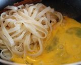 Hình bước làm 5 của món Phở xào kiểu Thái 