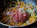 Pasta với sốt thịt bò và bí đỏ 