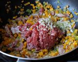 Hình bước làm 5 của món Pasta với sốt thịt bò và bí đỏ 