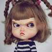 حائره ولصمتي حكايه