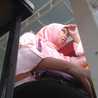 Hena_@ Hena_@