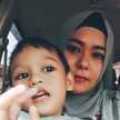 Nunik Moms Helmi Satria